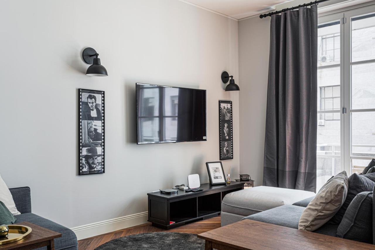 Wide And Bright Two Bedroom Apartment- Via Freguglia Milan Luaran gambar